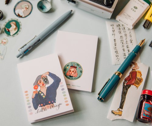 Memo pad | Photography girl