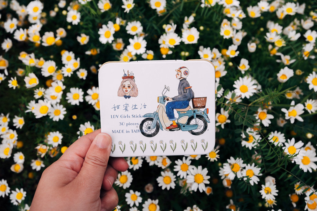 Tin box sticker set | We move forward happily