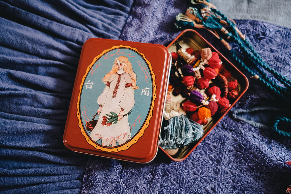 Tin Box (with variants)