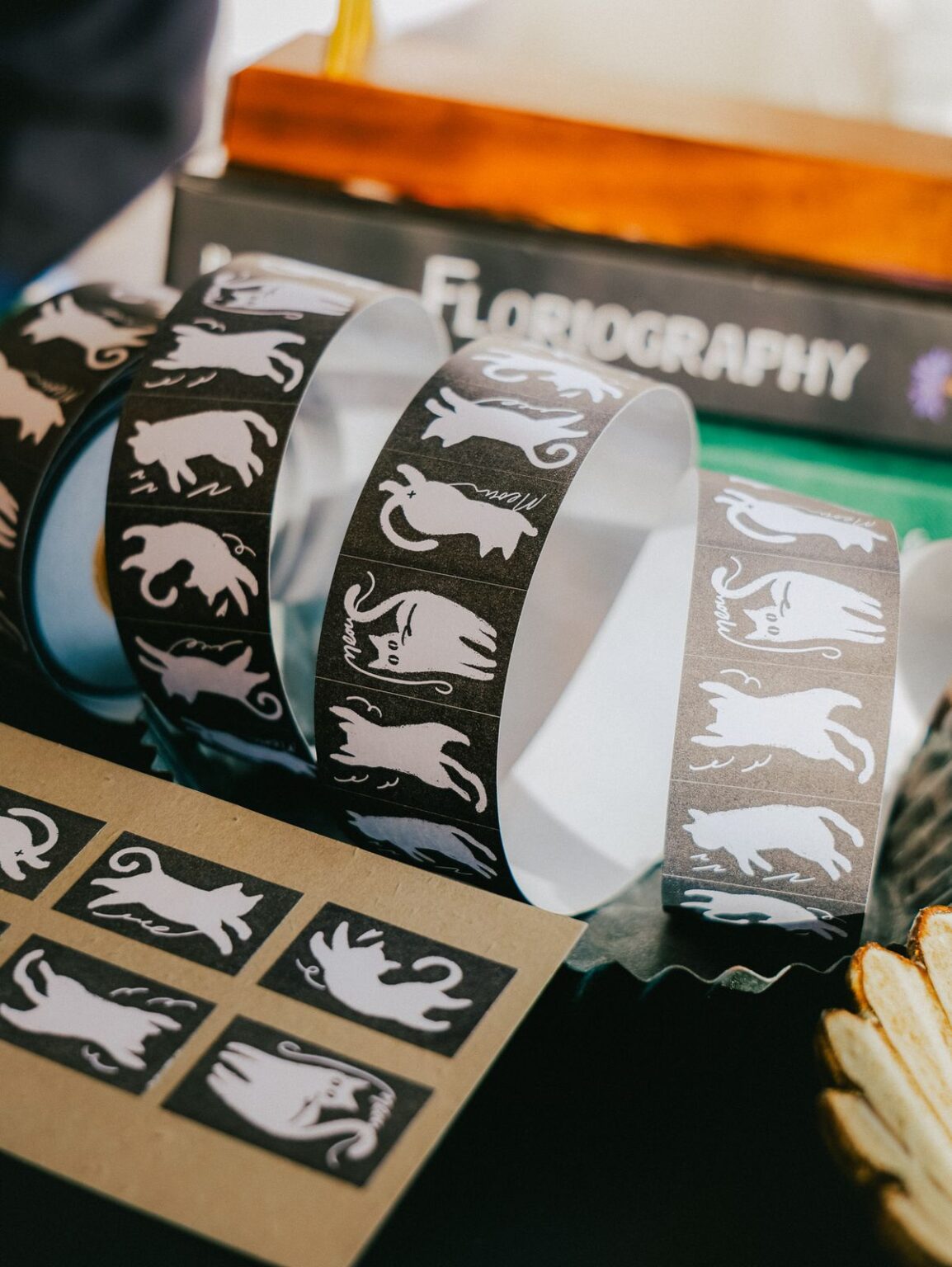(PRE ORDER) Label Sticker Roll | Twisty Cats (3cm)