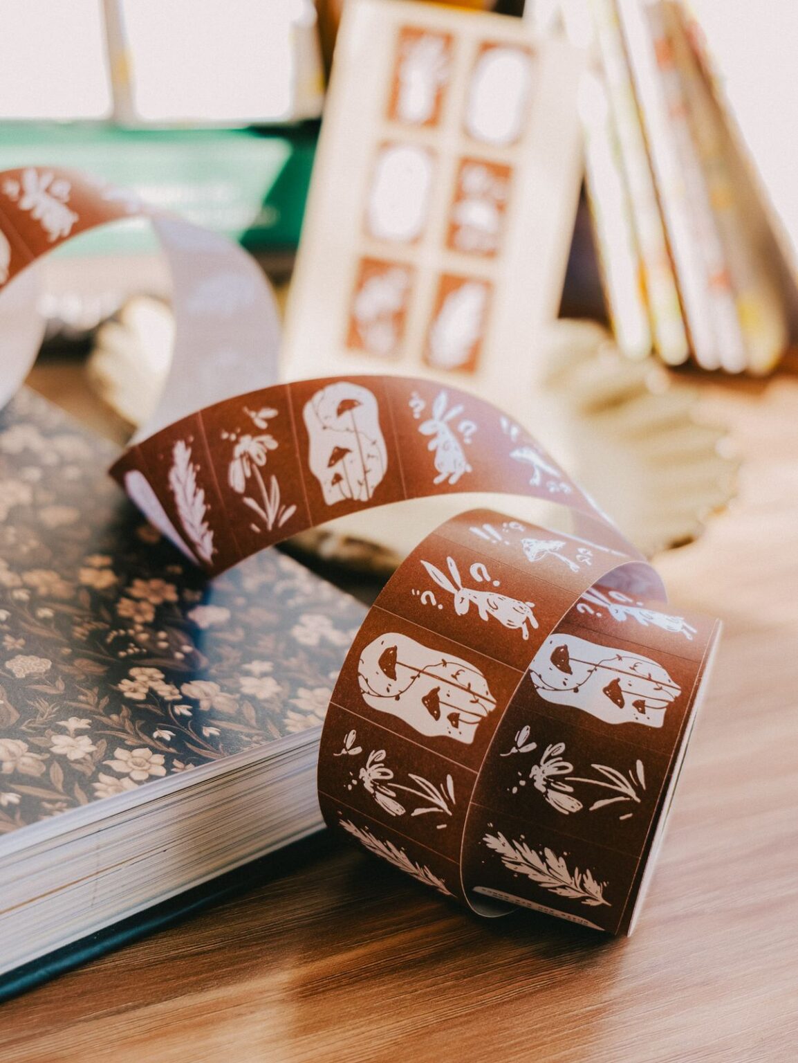 (PRE ORDER) Label Sticker Roll | Wonderland Rabbits (3cm)