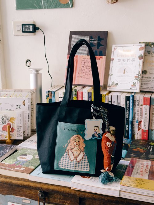 La Dolce Vita Lunch bag | Blue Gingham Girl Oversized Bento Bag