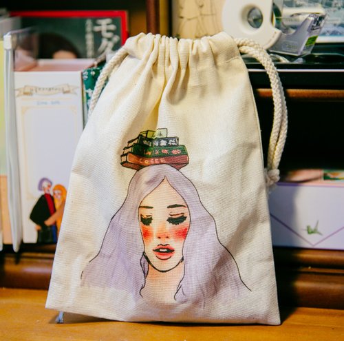 Drawstring pouch | Library girl