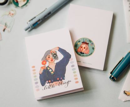 Memo pad | Photography girl