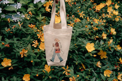 La Dolce Vita Beverage Bag | Pearl Milk Tea Girl Canvas Drink Carrier with a Small Pocket