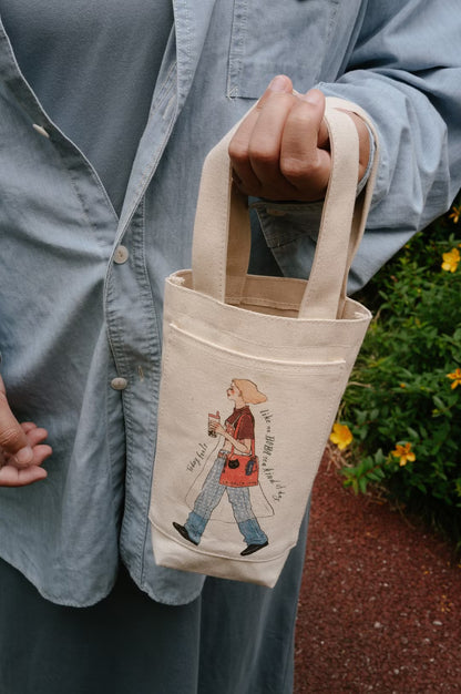 La Dolce Vita Beverage Bag | Pearl Milk Tea Girl Canvas Drink Carrier with a Small Pocket