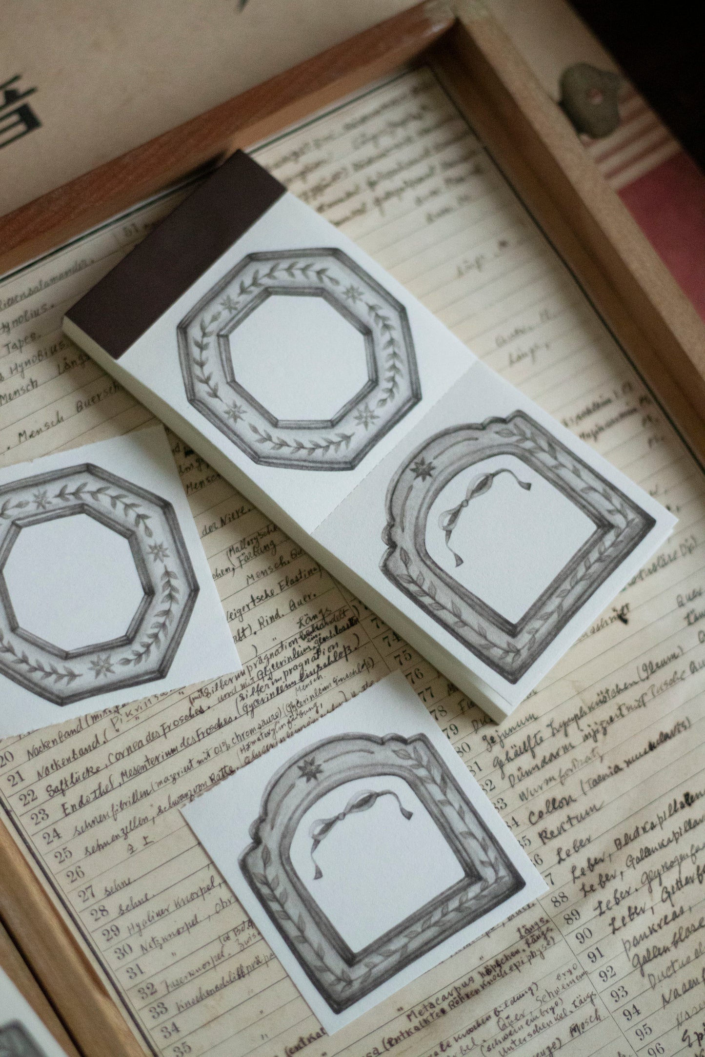 Loi Design Letter Pad | Star Frame
