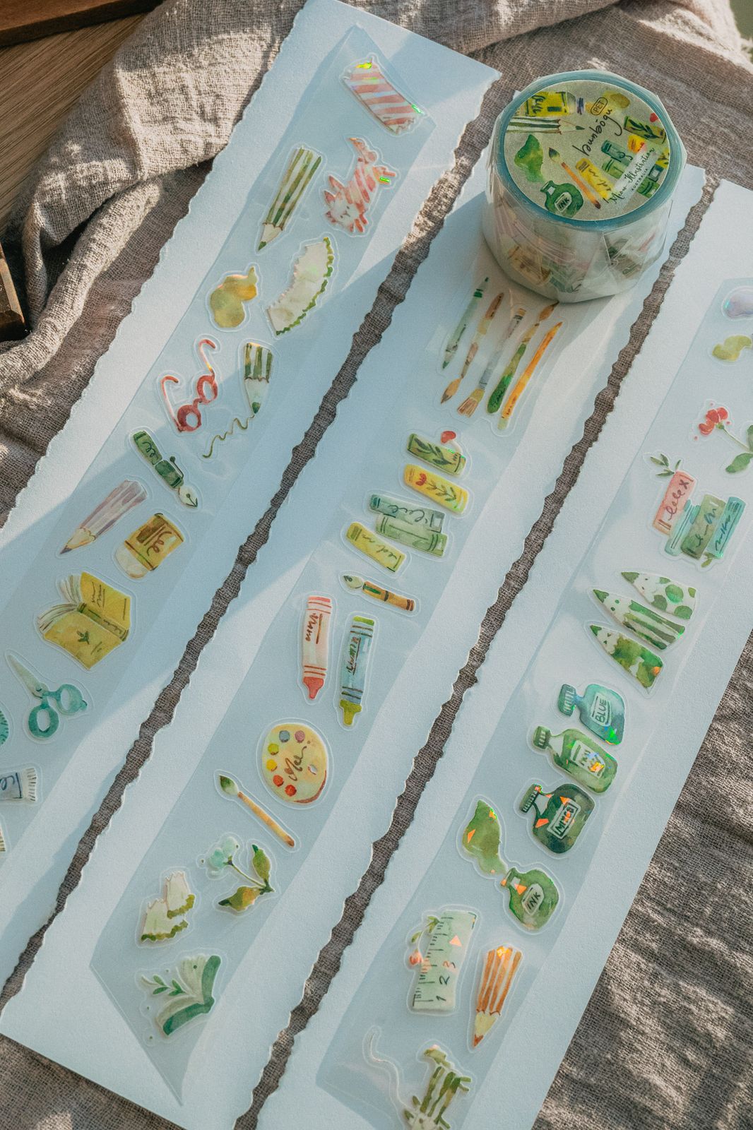 (Incoming Stock) Kiss-cut Glossy PET Tape | Bunbōgu (3.5cm) (with Iridescent Foil)