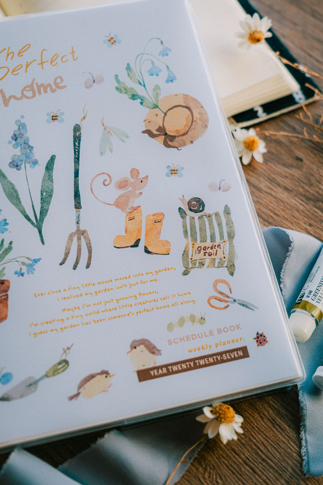 (PRE ORDER) Meow Illustration 2027 The Perfect Home Weekly Planner Schedule Book