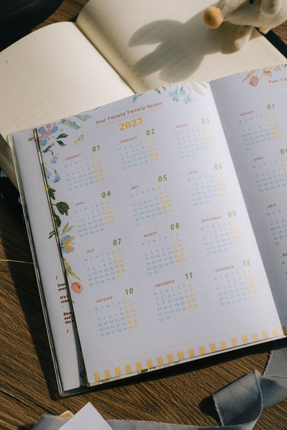 (PRE ORDER) Meow Illustration 2027 The Perfect Home Weekly Planner Schedule Book