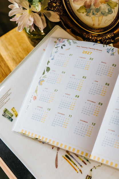 (PRE ORDER) Meow Illustration 2027 The Perfect Home Weekly Planner Schedule Book
