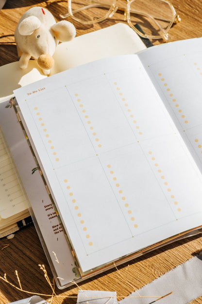 (PRE ORDER) Meow Illustration 2027 The Perfect Home Weekly Planner Schedule Book