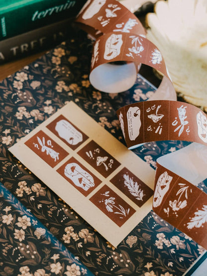 Label Sticker Roll | Wonderland Rabbits (3cm)